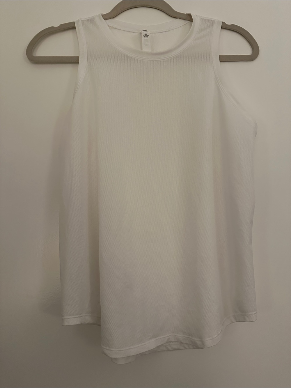 Lululemon Women's Sleeveless Crew Neck Tank Top - White - size 8